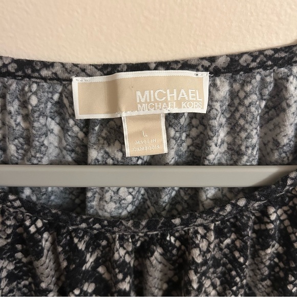 Michael Kors Bell Sleeve Blouse - Picture 3 of 4